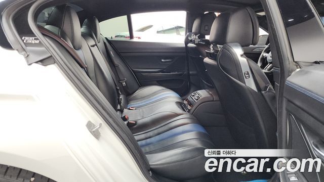 BMW 6-Series 2018 — photo 17