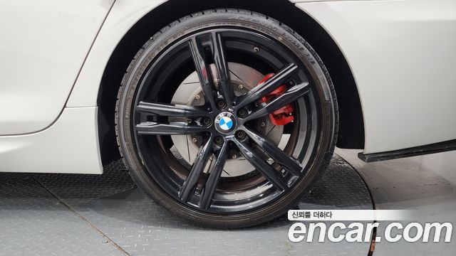 BMW 6-Series 2018 — photo 7