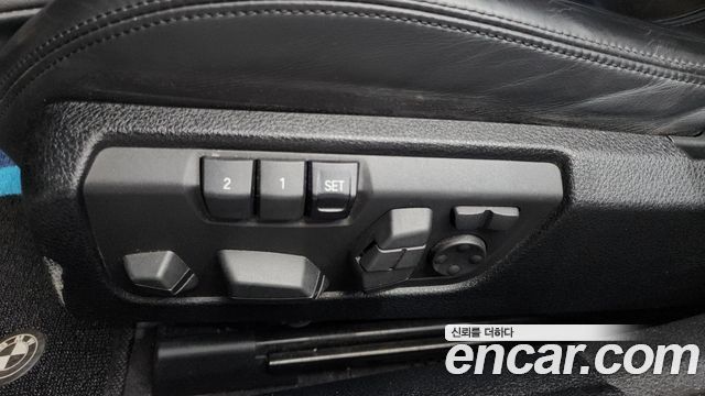 BMW 6-Series 2018 — photo 32