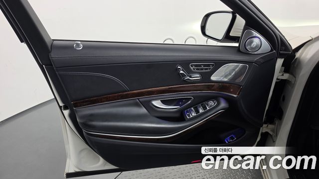 Mercedes-Benz S-Class 2019 — photo 14