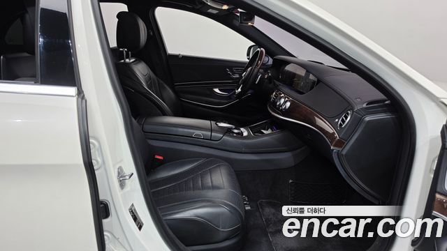 Mercedes-Benz S-Class 2019 — photo 16