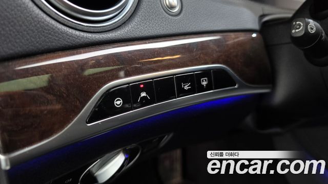 Mercedes-Benz S-Class 2019 — photo 30