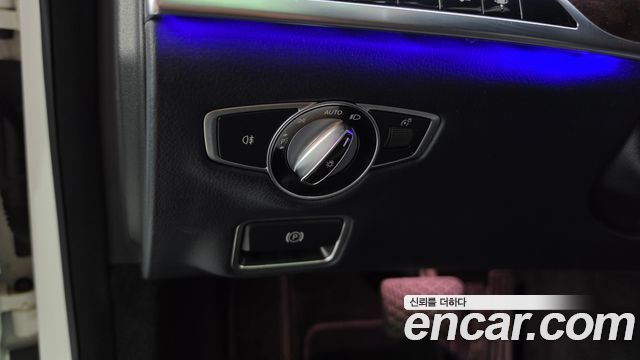 Mercedes-Benz S-Class 2019 — photo 39