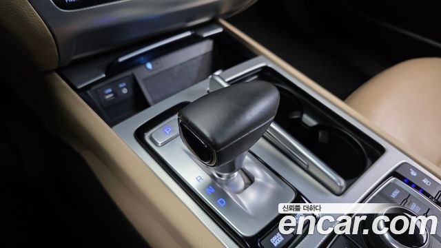 Genesis G80 2017 — photo 9