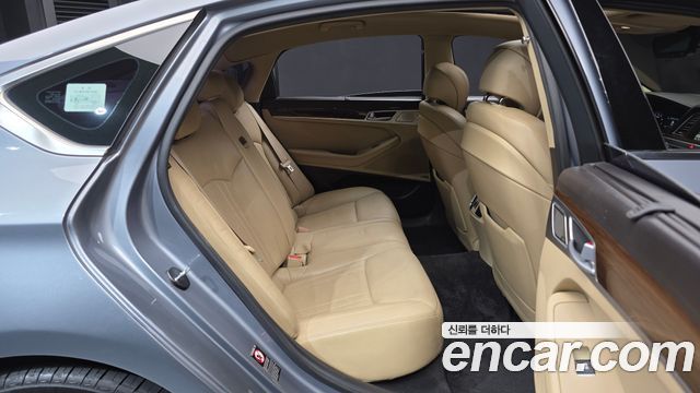 Genesis G80 2017 — photo 12