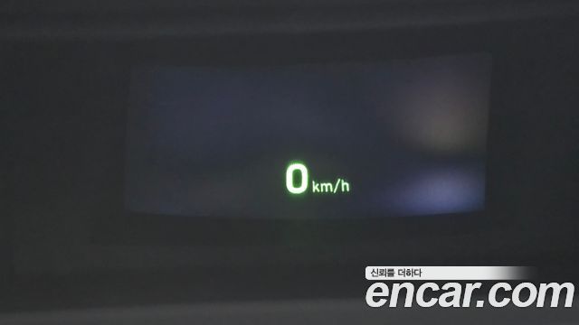 Genesis G80 2017 — photo 17
