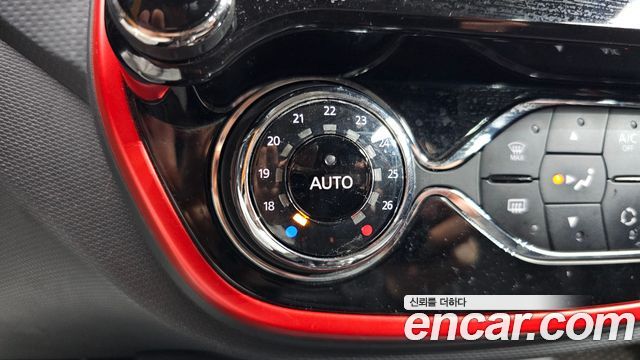 Renault Korea QM3 2016 — photo 16