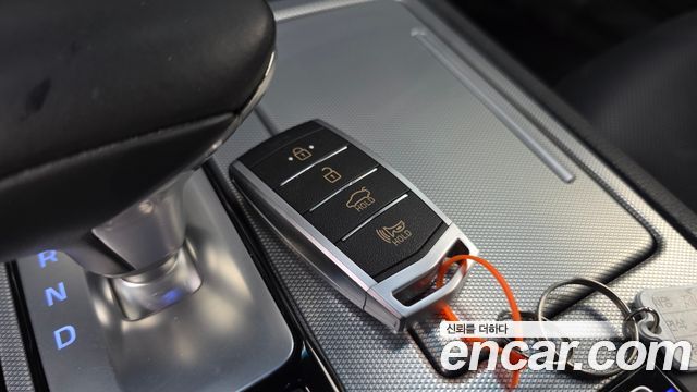 Genesis G80 2018 — photo 21