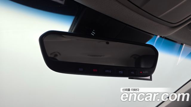 Genesis G80 2018 — photo 24