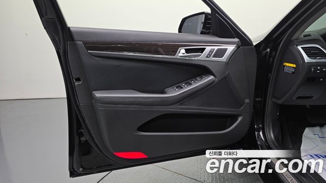 Genesis G80 2018 — photo 14
