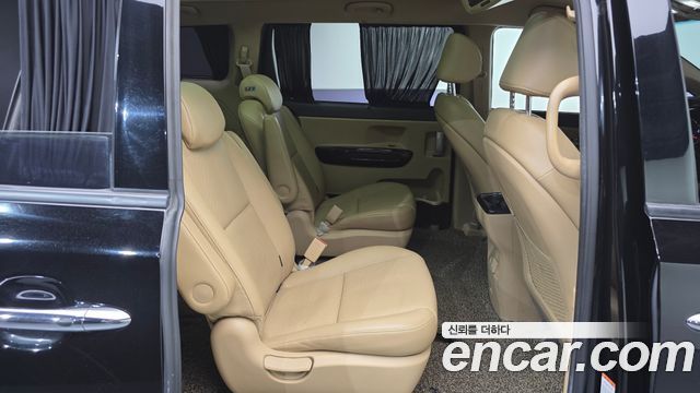 Kia Canival 2018 — photo 18