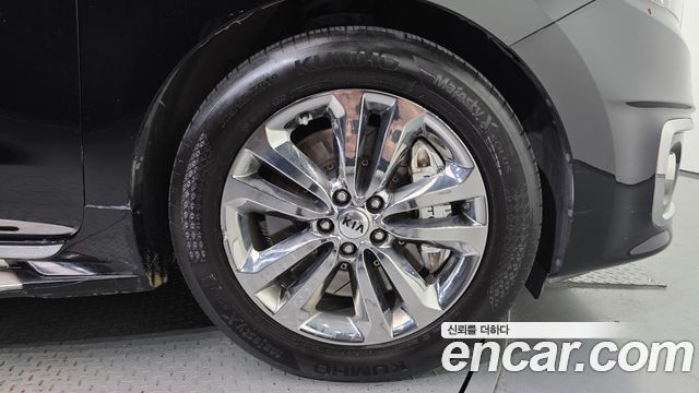 Kia Canival 2018 — photo 7