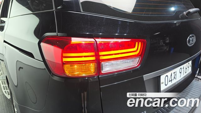 Kia Canival 2018 — photo 9