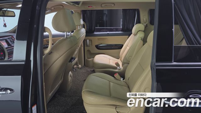 Kia Canival 2018 — photo 16