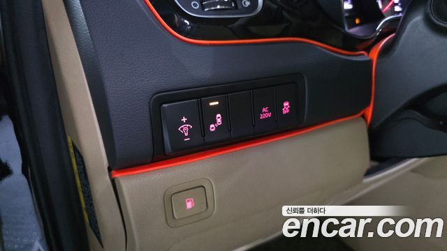 Kia Canival 2018 — photo 31