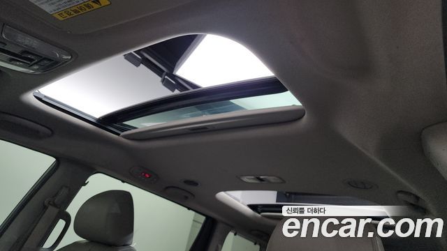 Kia Canival 2016 — photo 18