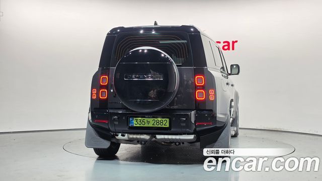 Land Rover Defender 2026 — photo 4
