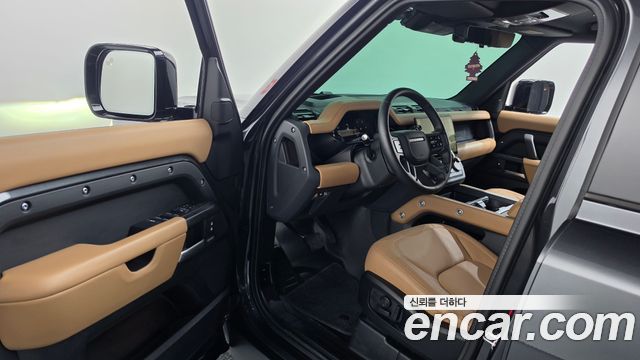 Land Rover Defender 2026 — photo 13