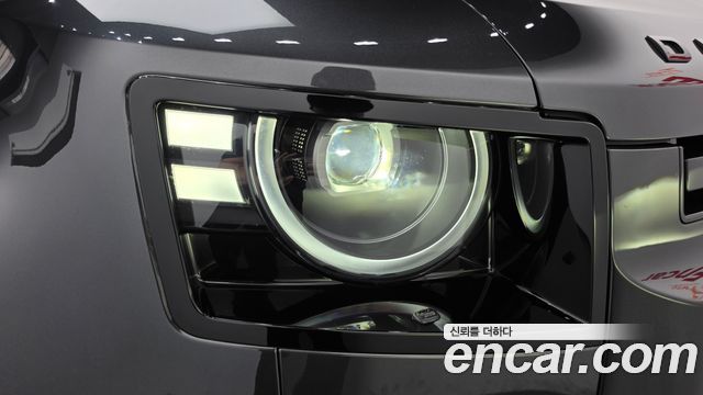 Land Rover Defender 2026 — photo 8