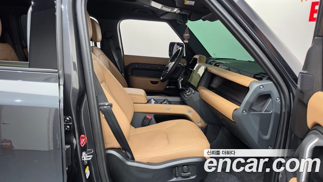 Land Rover Defender 2026 — photo 16