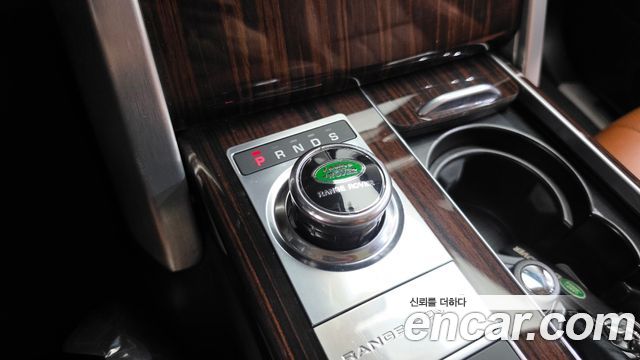 Land Rover Range Rover 2017 — photo 9