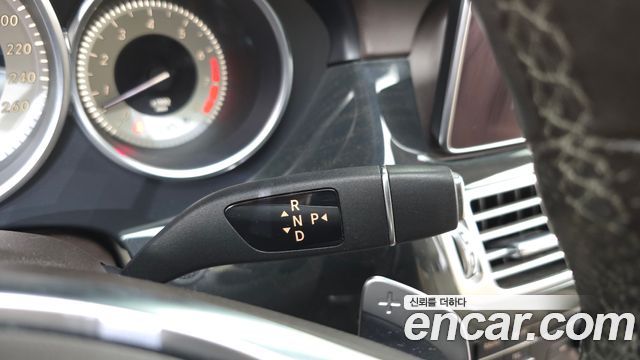 Mercedes-Benz CLS-Class 2016 — photo 9