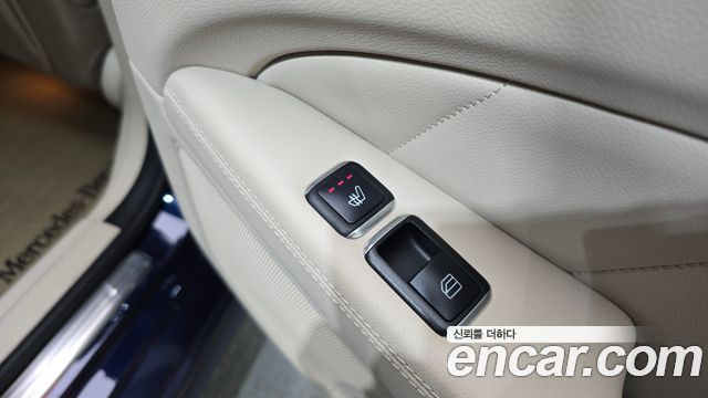 Mercedes-Benz CLS-Class 2016 — photo 19