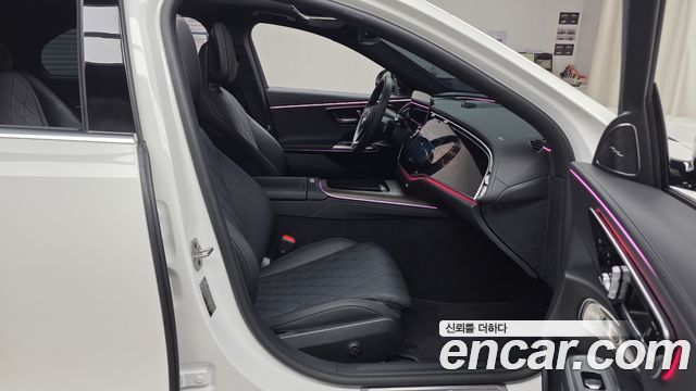 Mercedes-Benz E-Class 2024 — photo 17
