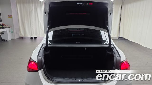 Mercedes-Benz E-Class 2024 — photo 26