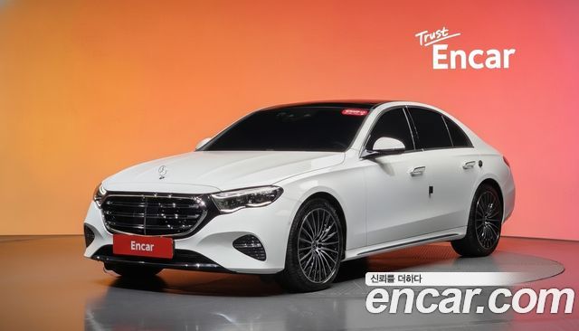 Mercedes-Benz E-Class 2024 — photo 1