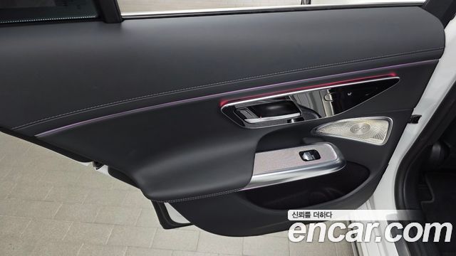 Mercedes-Benz E-Class 2024 — photo 15
