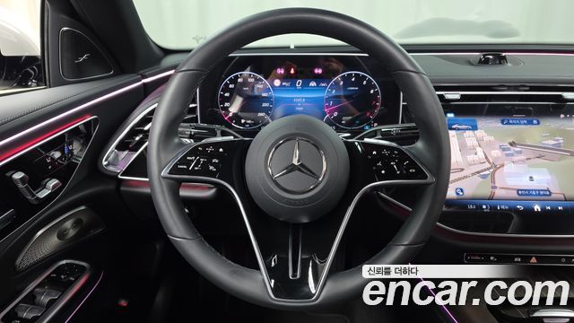 Mercedes-Benz E-Class 2024 — photo 32