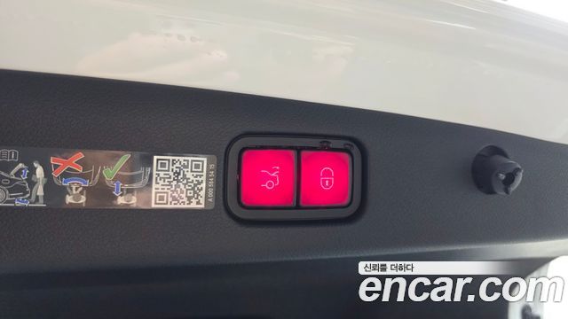 Mercedes-Benz E-Class 2024 — photo 34