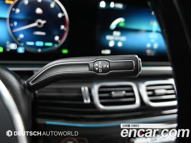 Mercedes-Benz GLS-Class 2023 — photo 9