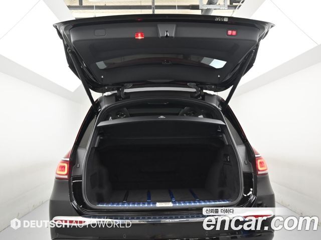 Mercedes-Benz GLS-Class 2023 — photo 19