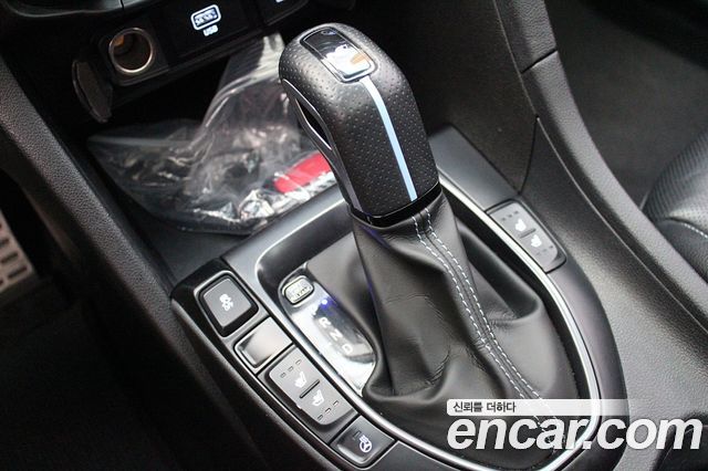 Hyundai Veloster 2021 — photo 10