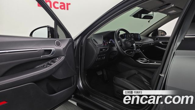 Hyundai Sonata 2023 — photo 11