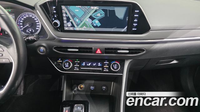 Hyundai Sonata 2023 — photo 13