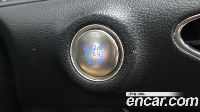 Hyundai Sonata 2023 — photo 17