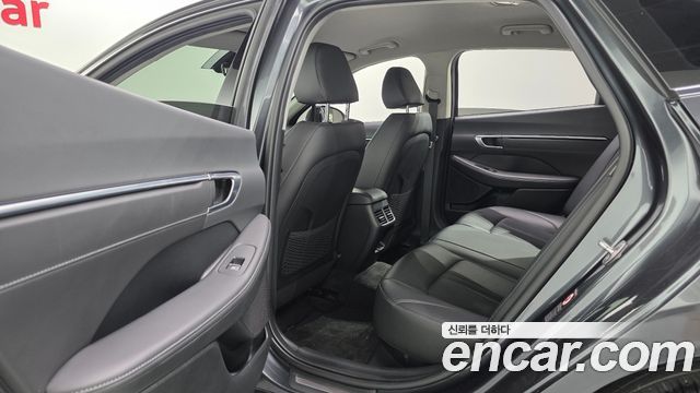 Hyundai Sonata 2023 — photo 18