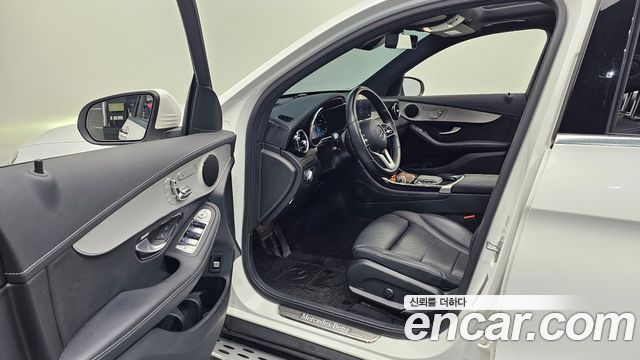 Mercedes-Benz GLC-Class 2021 — photo 13