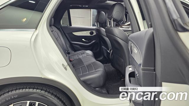 Mercedes-Benz GLC-Class 2021 — photo 18