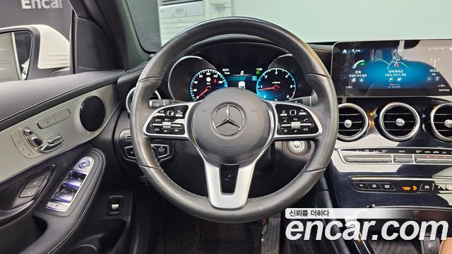 Mercedes-Benz GLC-Class 2021 — photo 19