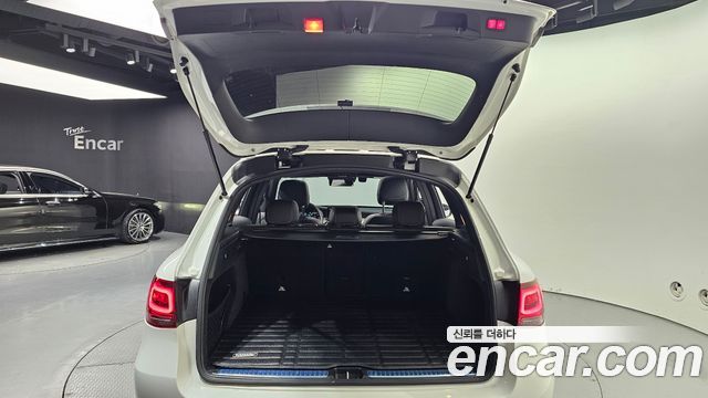 Mercedes-Benz GLC-Class 2021 — photo 26