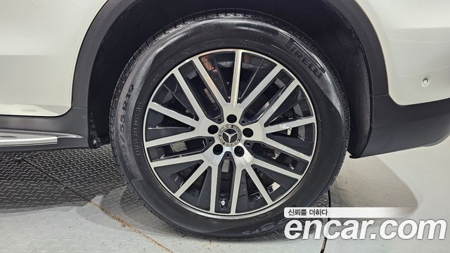 Mercedes-Benz GLC-Class 2021 — photo 7