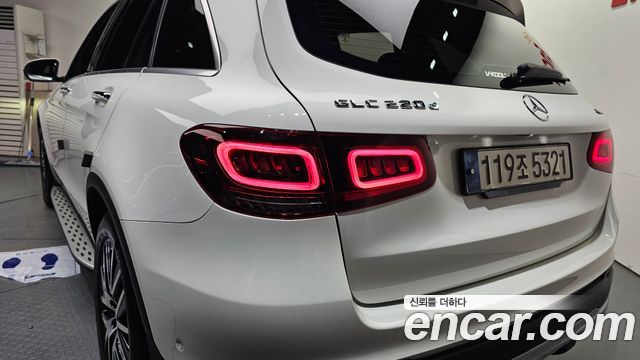 Mercedes-Benz GLC-Class 2021 — photo 9