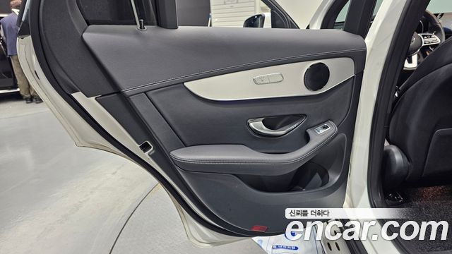 Mercedes-Benz GLC-Class 2021 — photo 15
