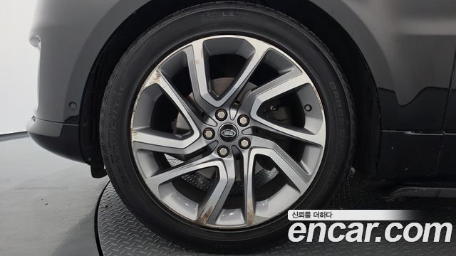 Land Rover Range Rover Sport 2018 — photo 5