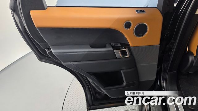 Land Rover Range Rover Sport 2018 — photo 15