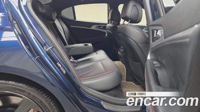 Genesis G70 2019 — photo 17